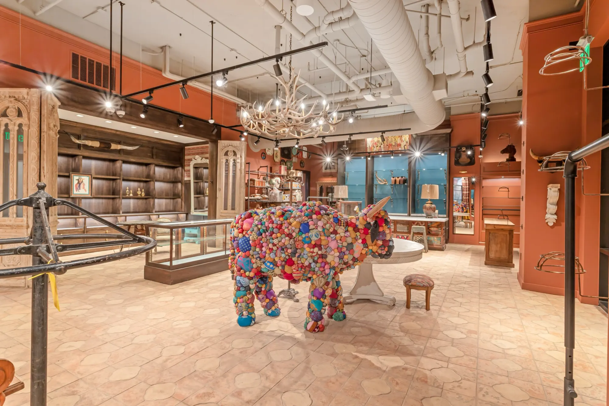 Yellow Rose by Kendra Scott at The Pearl — completed retail